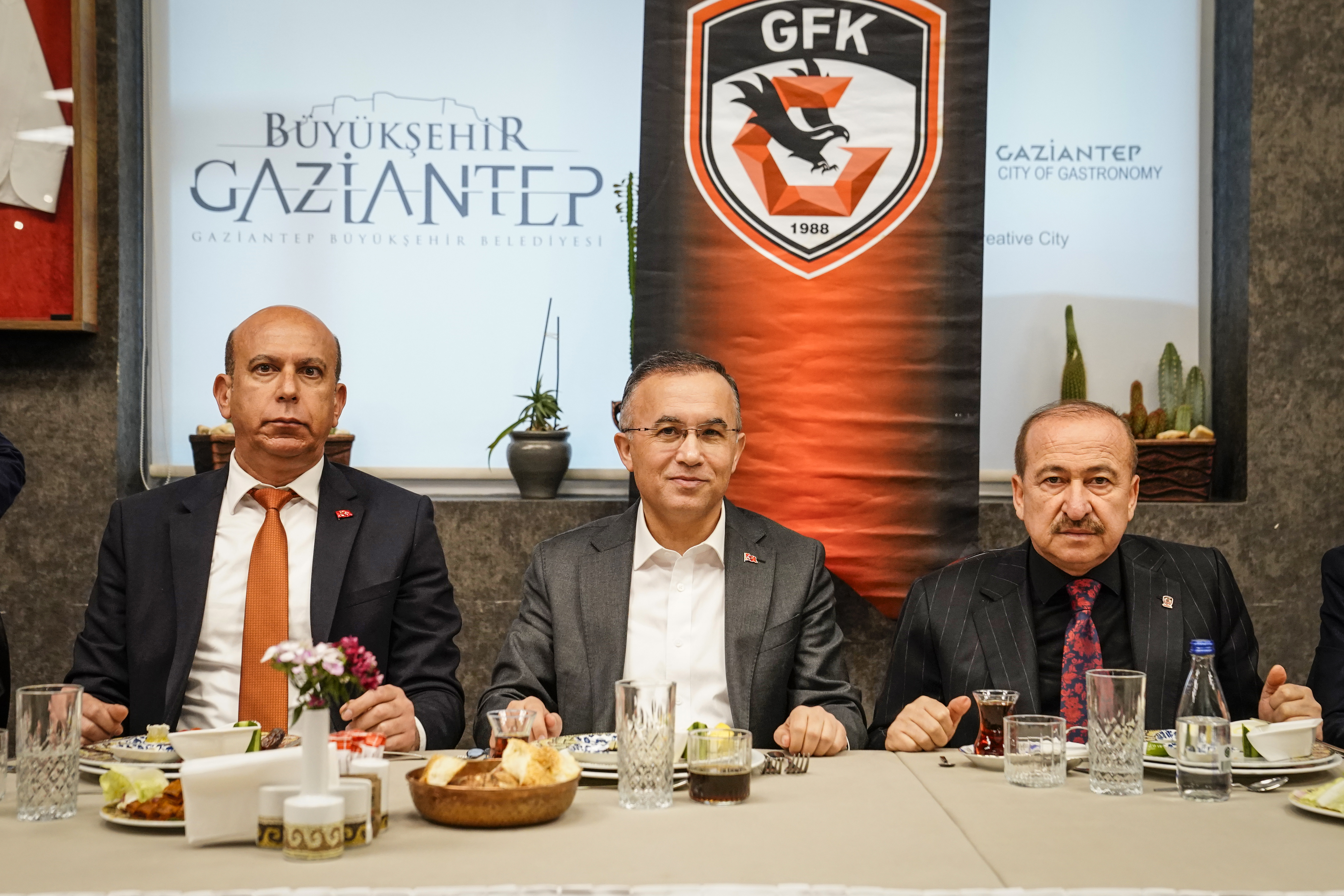 GAZİANTEP FUTBOL KULÜBÜMÜZDEN İFTAR YEMEĞİ