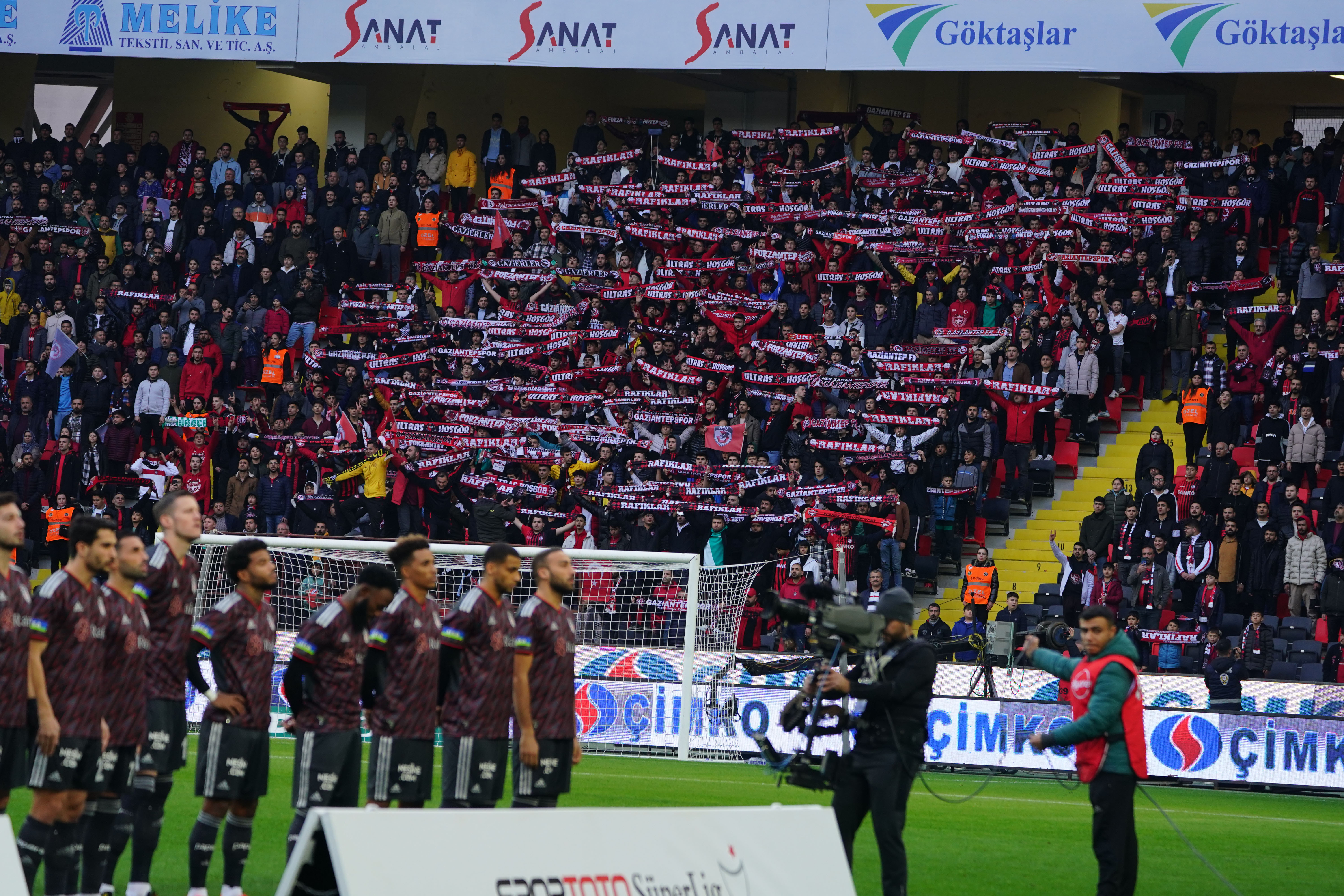 Beşiktaş Gaziantep'te kayıp! Gaziantep FK 3-1 Beşiktaş (MAÇ SONUCU) - Son  Dakika Spor Haberleri