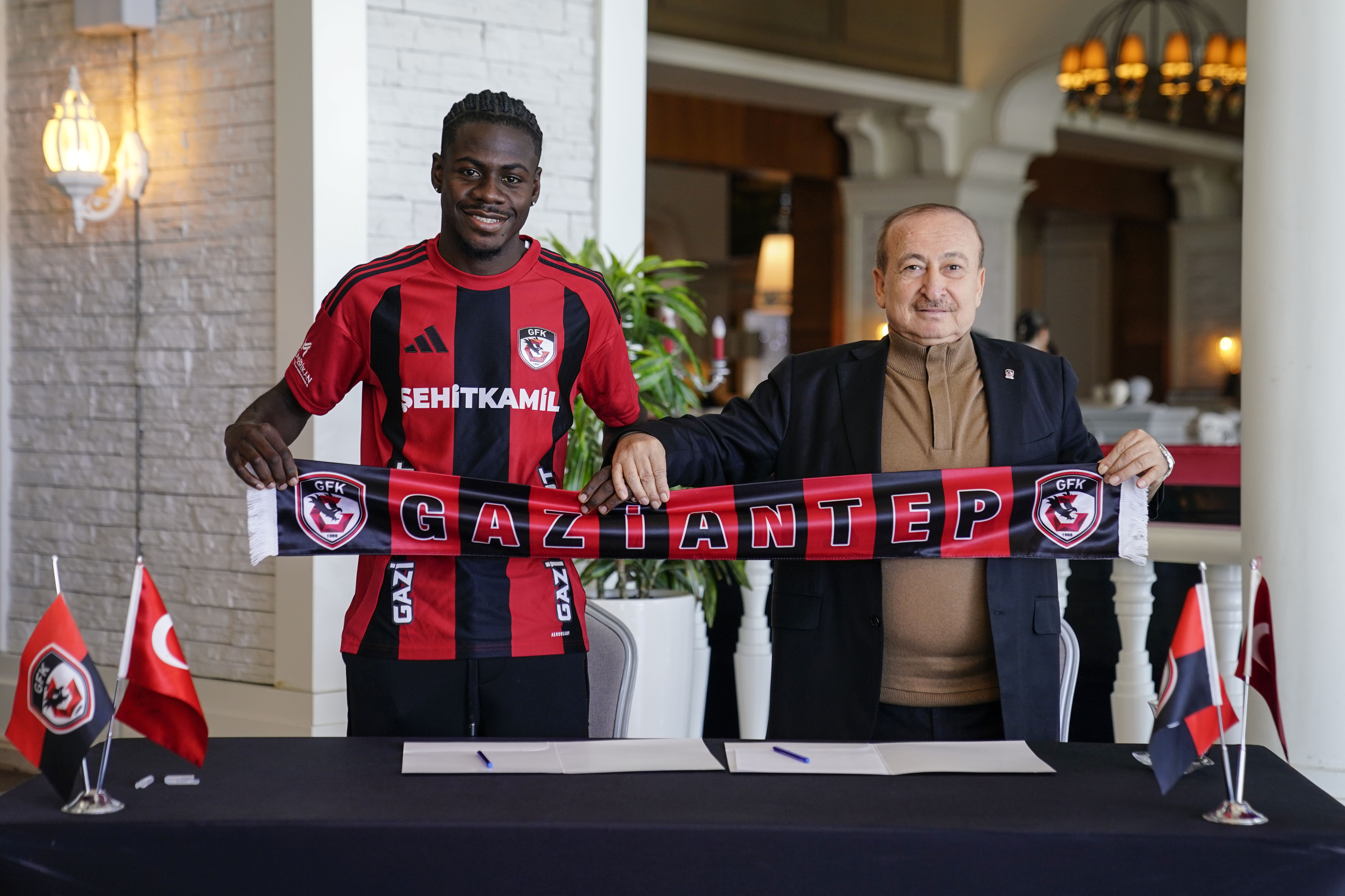 TRANSFER | VICTOR GIDADO GAZİANTEP'TE!