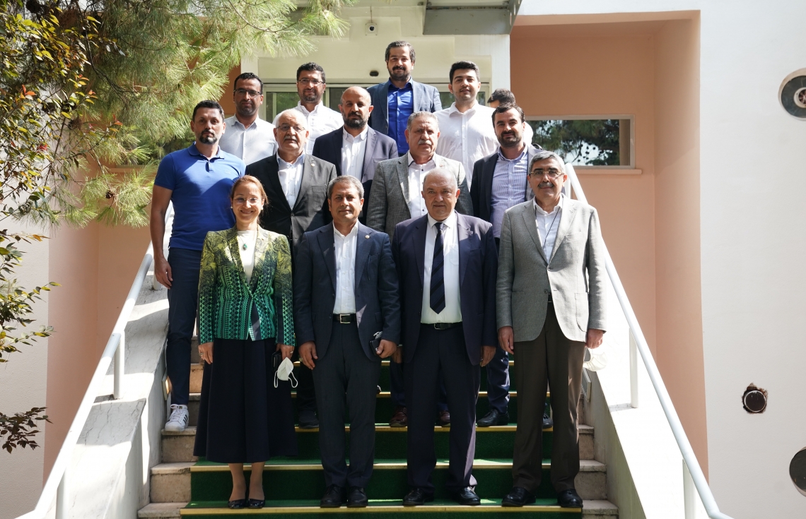 AK PARTİ İL YÖNETİMİ VE MİLLETVEKİLLERİMİZDEN KULÜBÜMÜZE ZİYARET