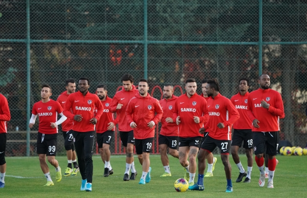 GALATASARAY MAÇINA HAZIRIZ