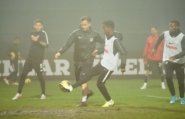 DENİZLİSPOR MAÇINA HAZIRIZ!