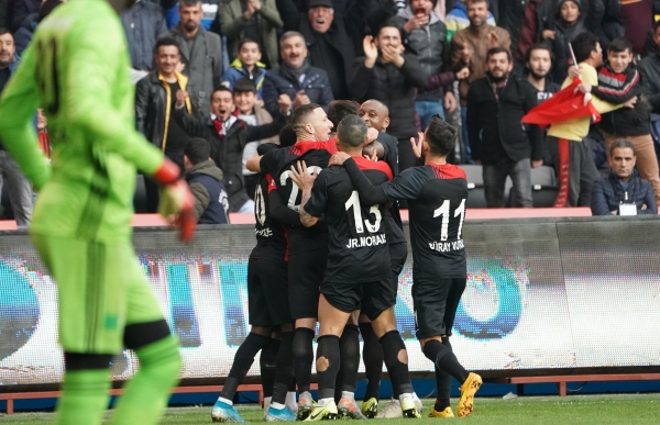 MAÇ SONUCU | GAZİANTEP 5-1 SİVASSPOR