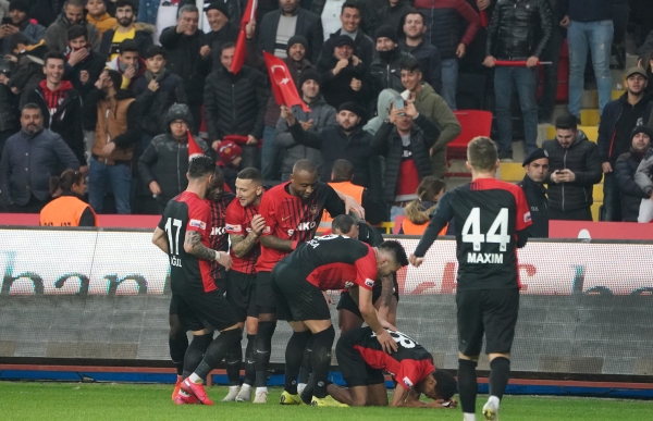 MAÇ SONUCU | GAZİANTEP 5-1 SİVASSPOR