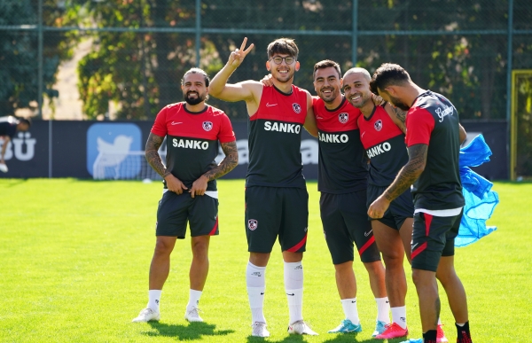 ANTALYASPOR MAÇINA HAZIRIZ!