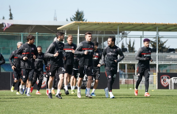 ANTALYASPOR MAÇINA HAZIRIZ!