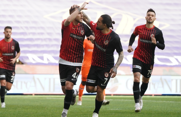 MAÇ SONUCU | Gaziantep 2-0 Başakşehir