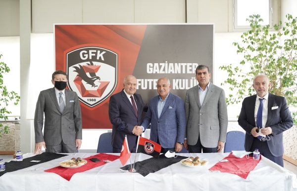 KULÜBÜMÜZ YÖNETİM KURULU BAŞKANLIĞI CEVDET AKINAL'A DEVREDİLDİ