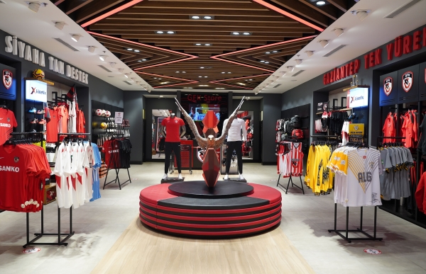 YENİ SEZON FORMALARI GFK STORE MAĞAZALARINDA SATIŞA SUNULDU