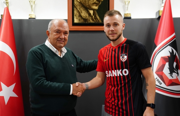 ALEXANDRU MAXIM İLE 2024'E KADAR DEVAM!